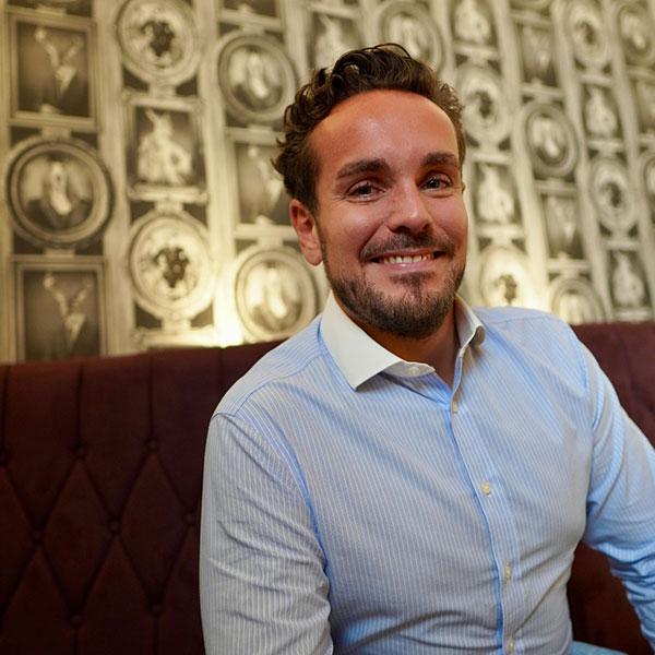 Versicherungsmakler für Firmenkunden in Düsseldorf, Daniel Ritzerfeld